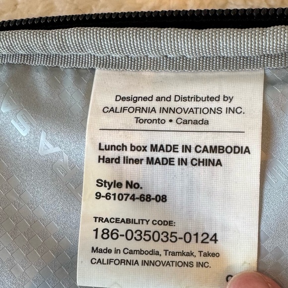 Fulton Bag Co Upright Black/Gray Lunch Bag w/Hard Interior | Water Bottle Holder - Picture 10 of 10